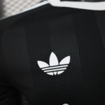 Liverpool Black Goalkeeper Football Shirt 2025-26 Player Edition