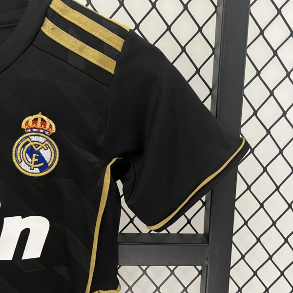 Real Madrid 11-12 Away Retro Kids Kit Football Jersey